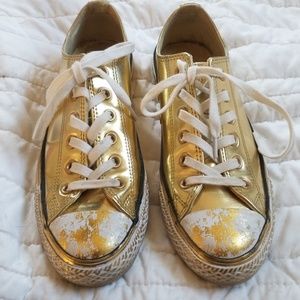 GOLD Converse All Stars!